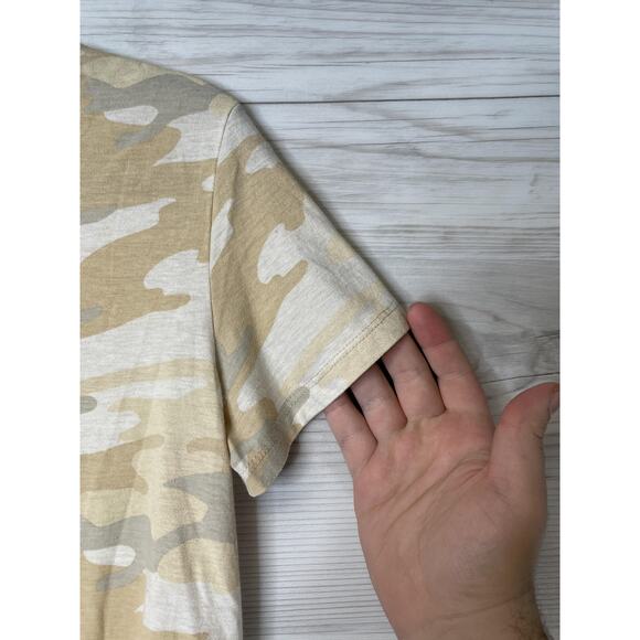 Natural Reflections Shirt Womens Medium Beige Tan Camo Crewneck Bass Pro Shops - Picture 3 of 9